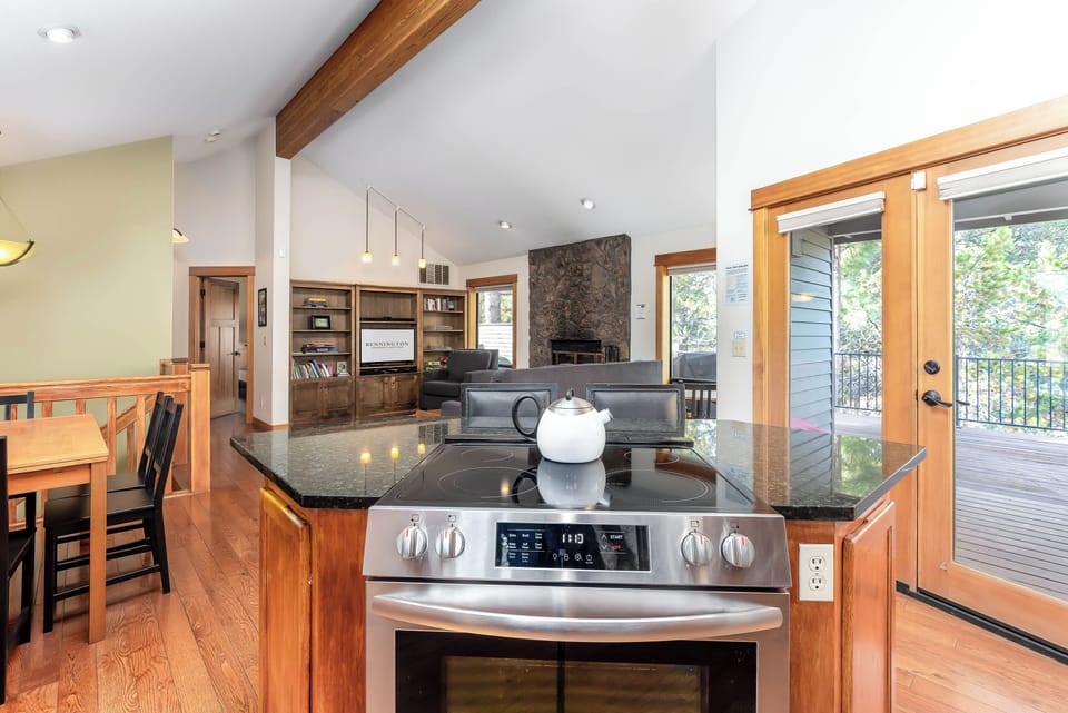Kitchen - Main Level