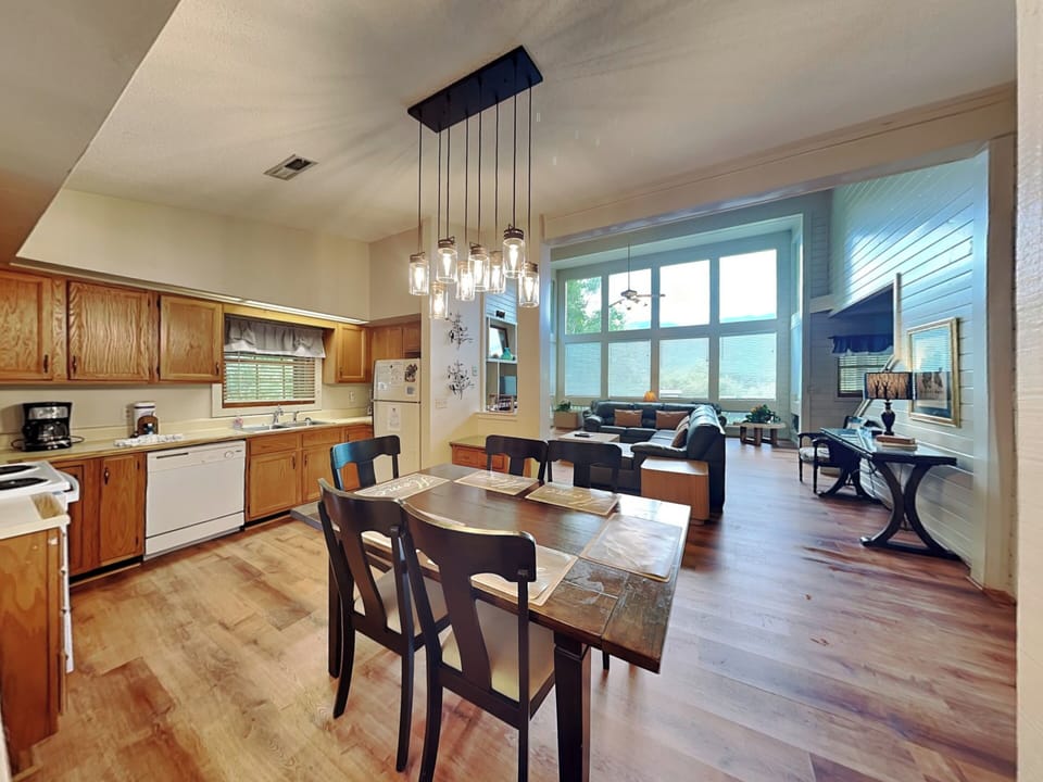 Dining Area with Seating for Five