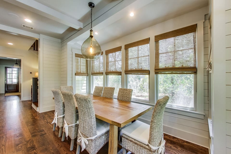 First Floor: Dining Area