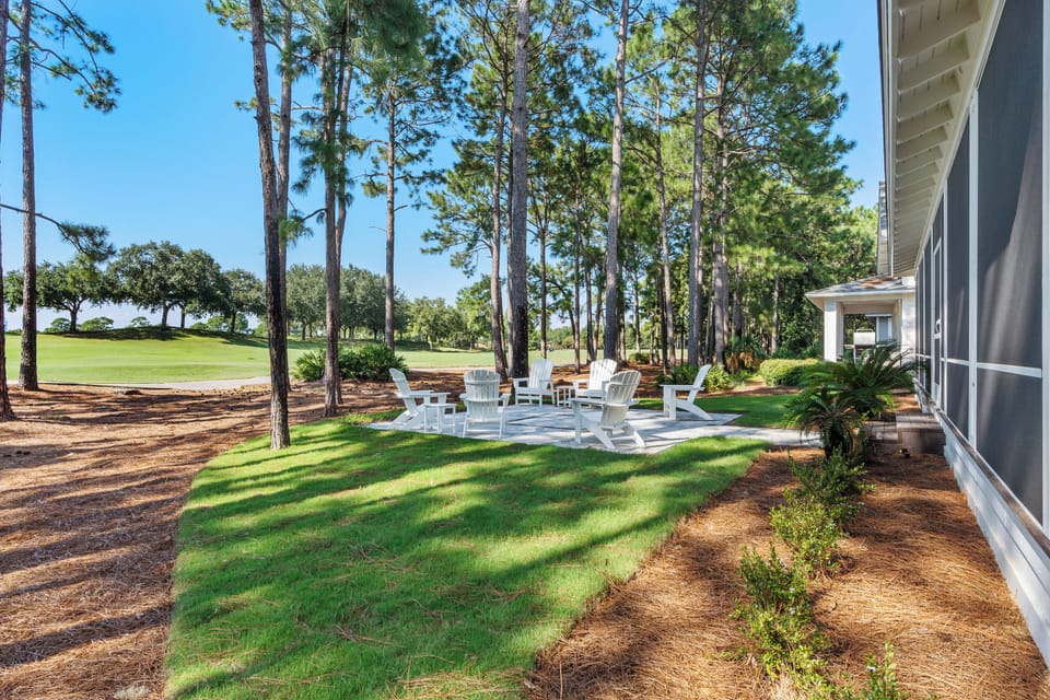 1291 Laurel Way