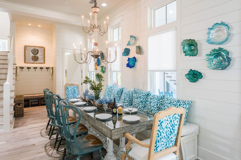 First Floor: Dining Area
