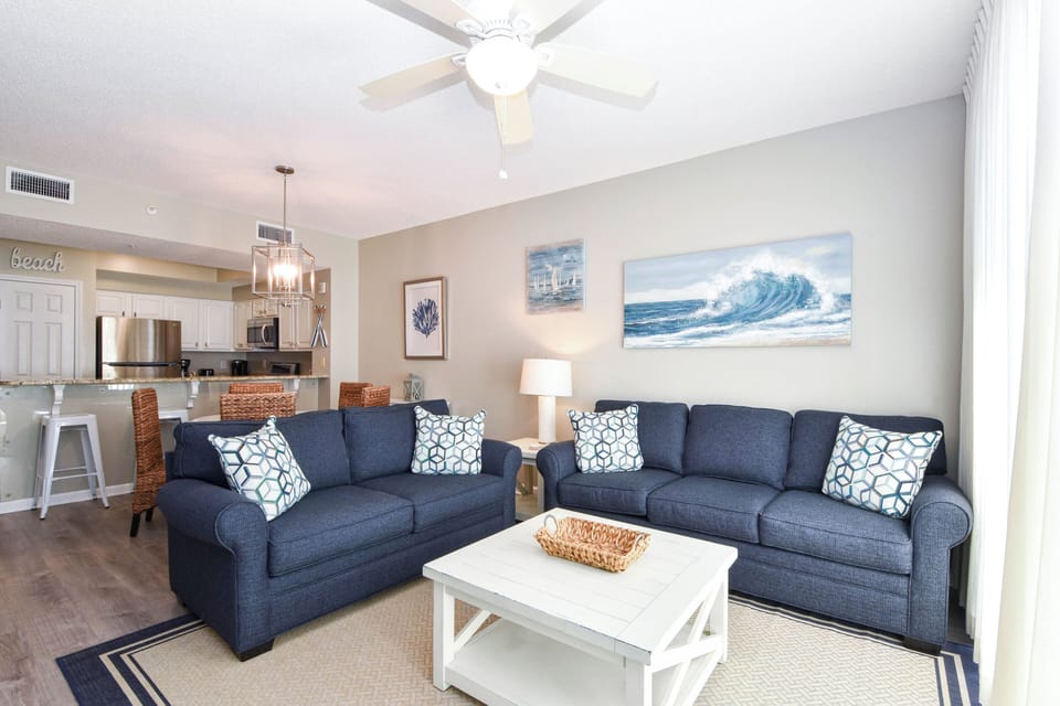 Majestic Sun 512B- Living Area