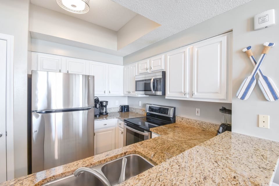 Majestic Sun 512B- Kitchen