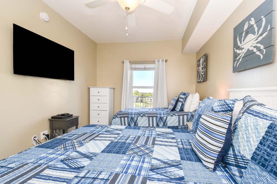 Majestic Sun 512B- Guest Bedroom