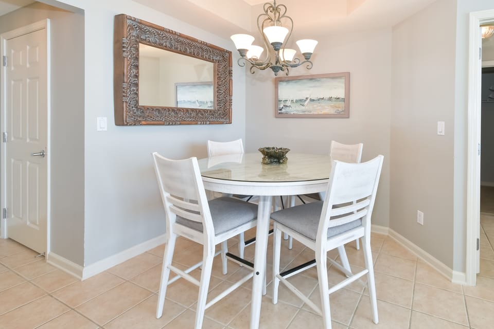 Silver Beach Towers East 505- Dining Area