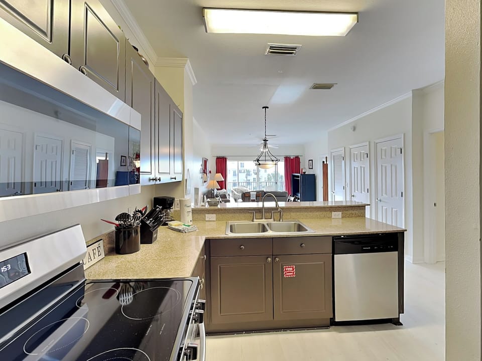 Kitchen - Modern Appliances