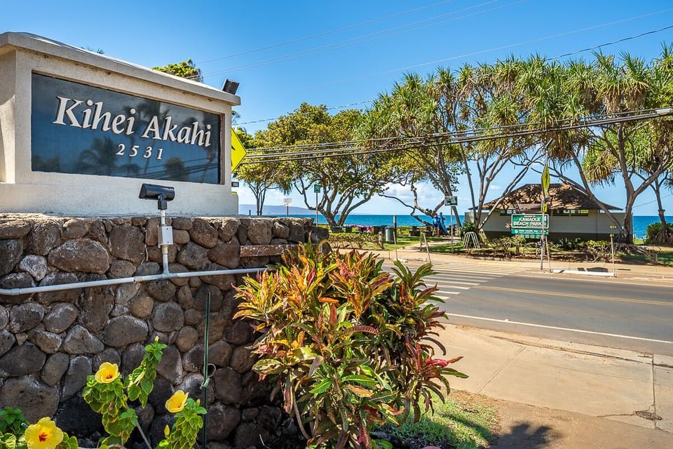 Kihei Akahi Property Entrance