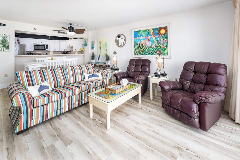Living room with queen size sleeper sofa