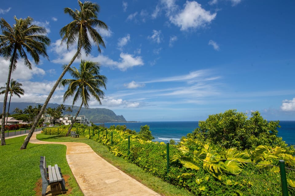 Sidewalk from Pali Ke Kua to St.Regis Hotel