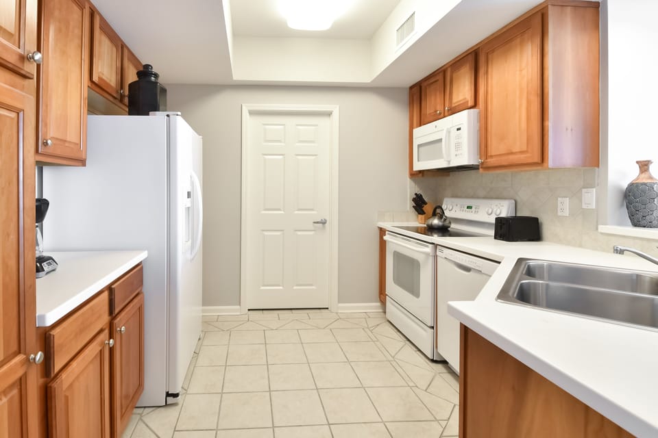 Silver Beach Towers West 302- Fully Equipped Kitchen