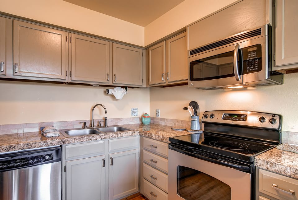 Kitchen - Ski Hill 32 - Breckenridge Vacation Rental