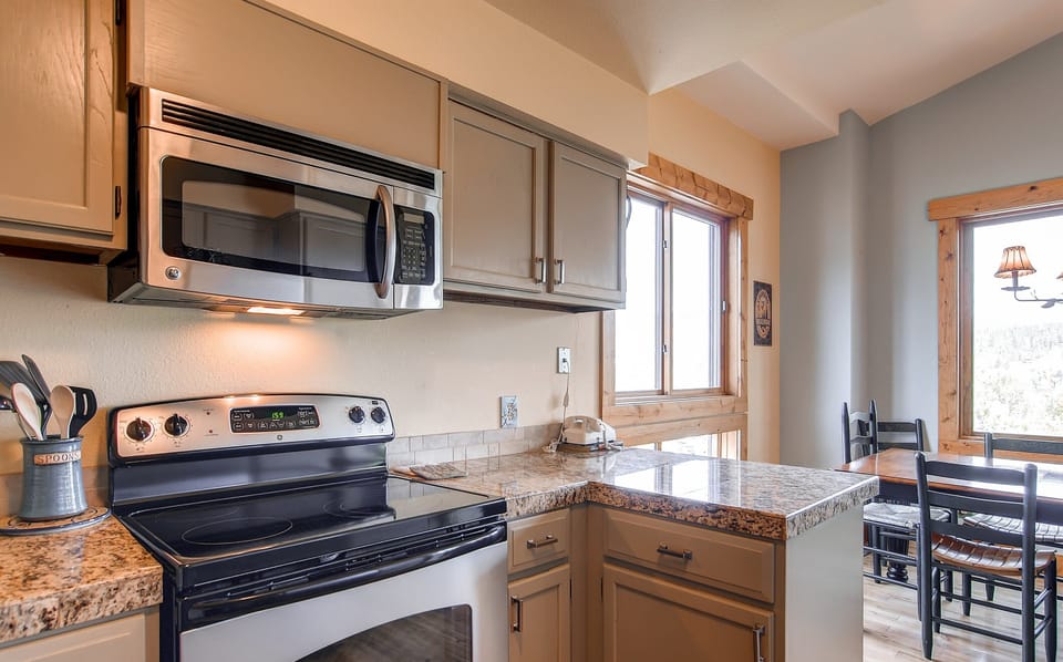 Kitchen - Ski Hill 32 - Breckenridge Vacation Rental