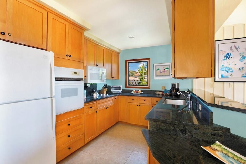 Fully Equipped Kitchen - Manualoha 305