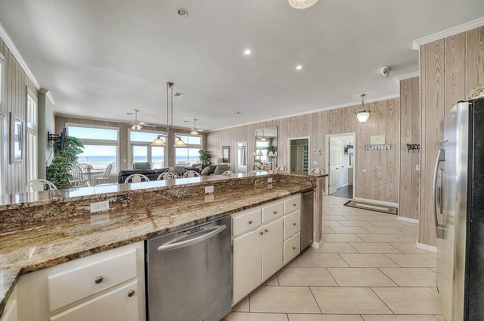 Storks Nest - Grayton Beach - Kitchen