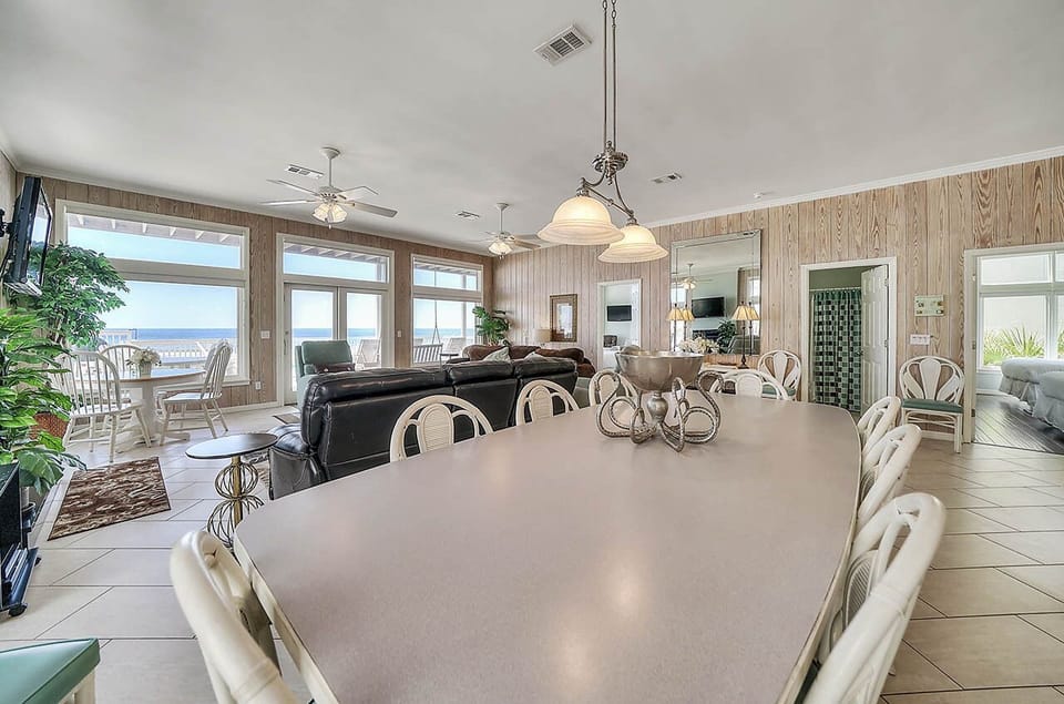 Storks Nest - Grayton Beach - Dining Room & Living Room