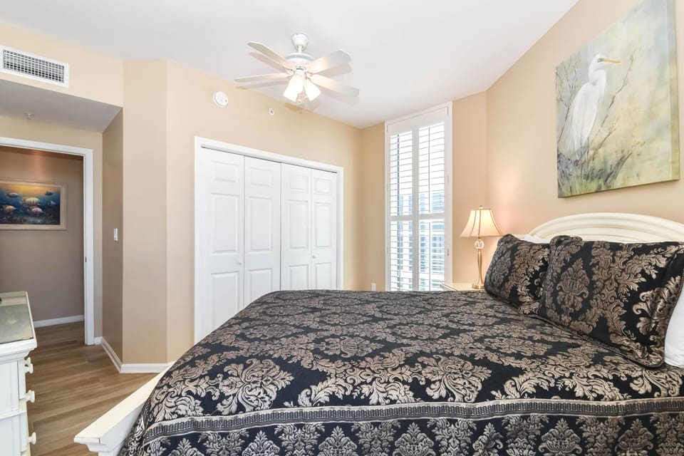 Silver Beach Towers West 1406 - Guest Bedroom