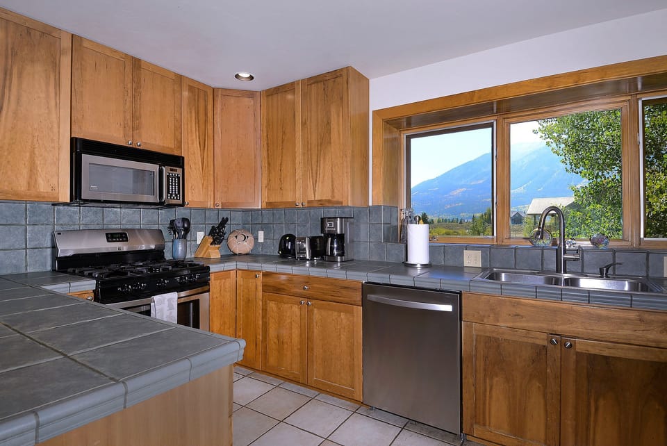 Fully equipped kitchen
