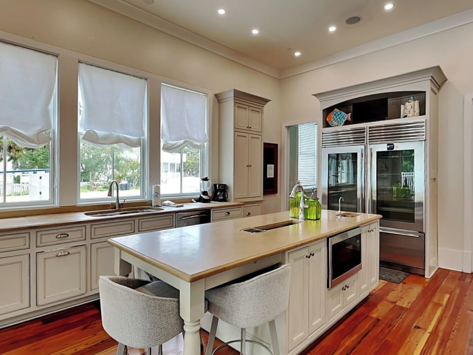 Kitchen Island Seating, First Floor