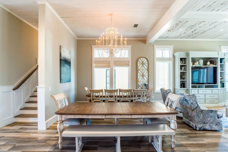 Second Floor: Dining Area
