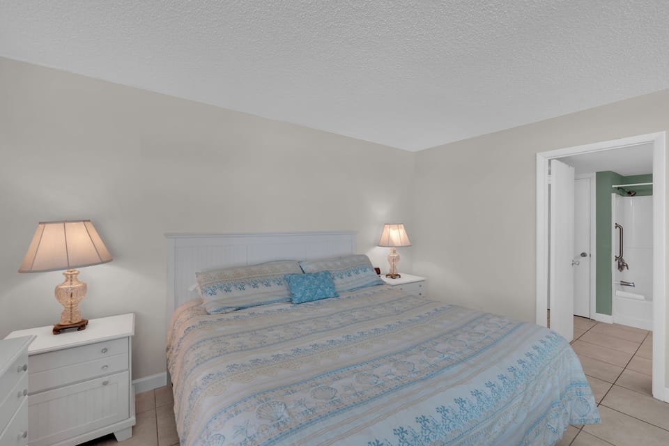 King sized bed 