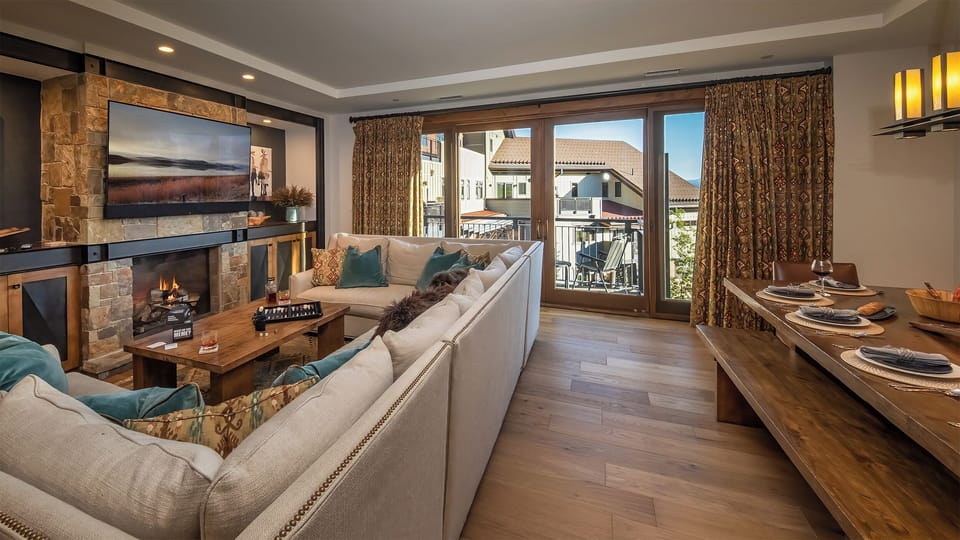 Great Room, Main Level - With fireplace