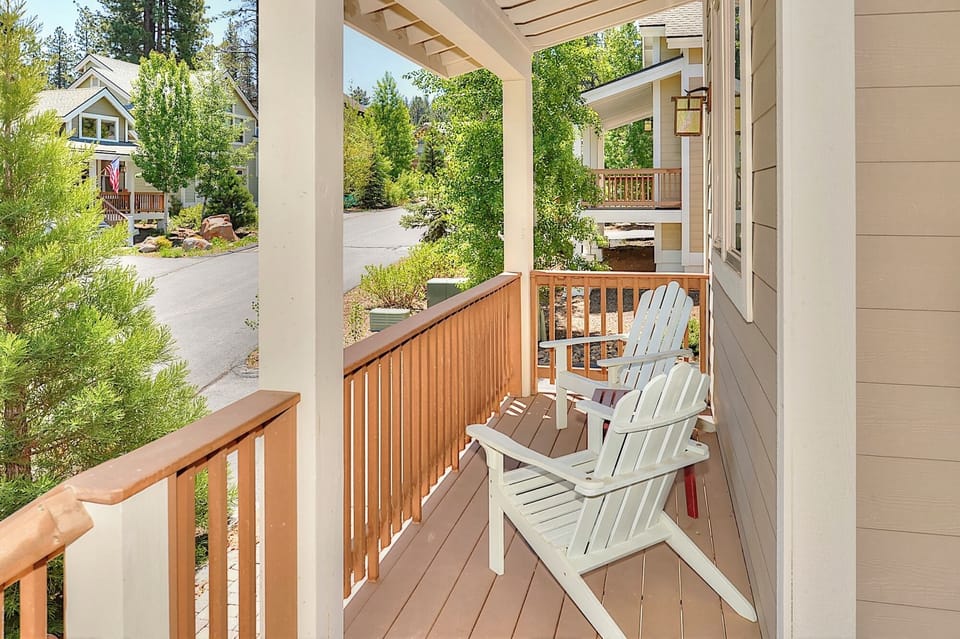Front Porch:  Wintercreek Mountain Delight