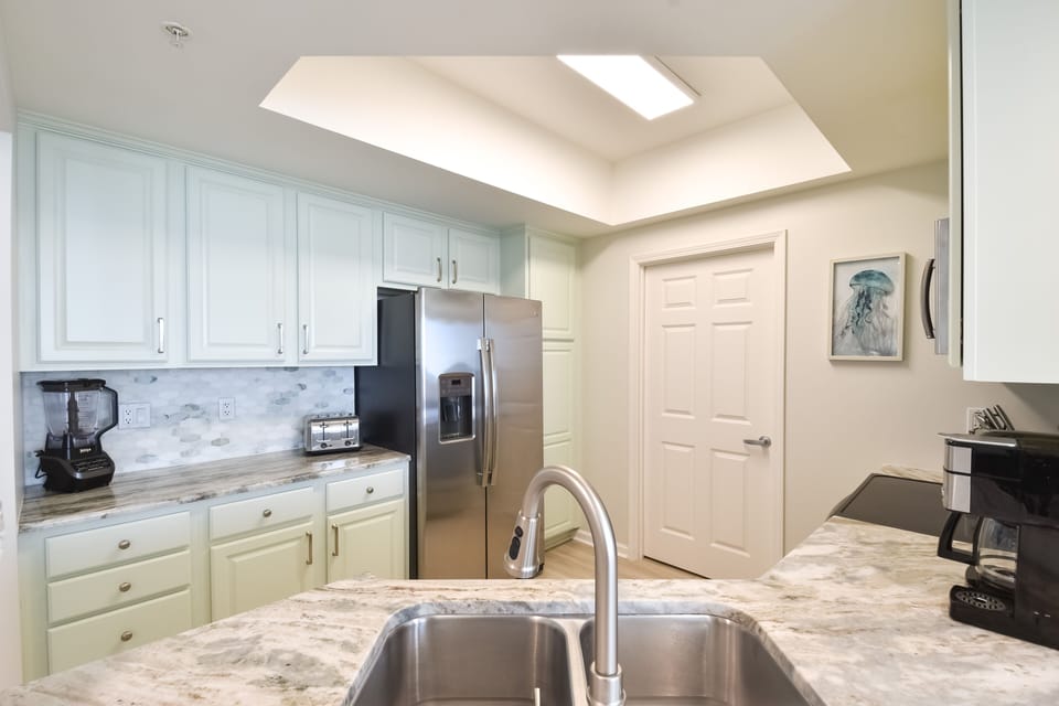 Silver Beach Towers W902 - Fully Equipped Kitchen