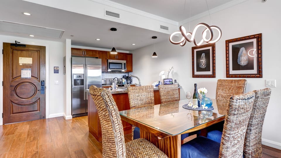 Serve dinner for 4 at the indoor dining table