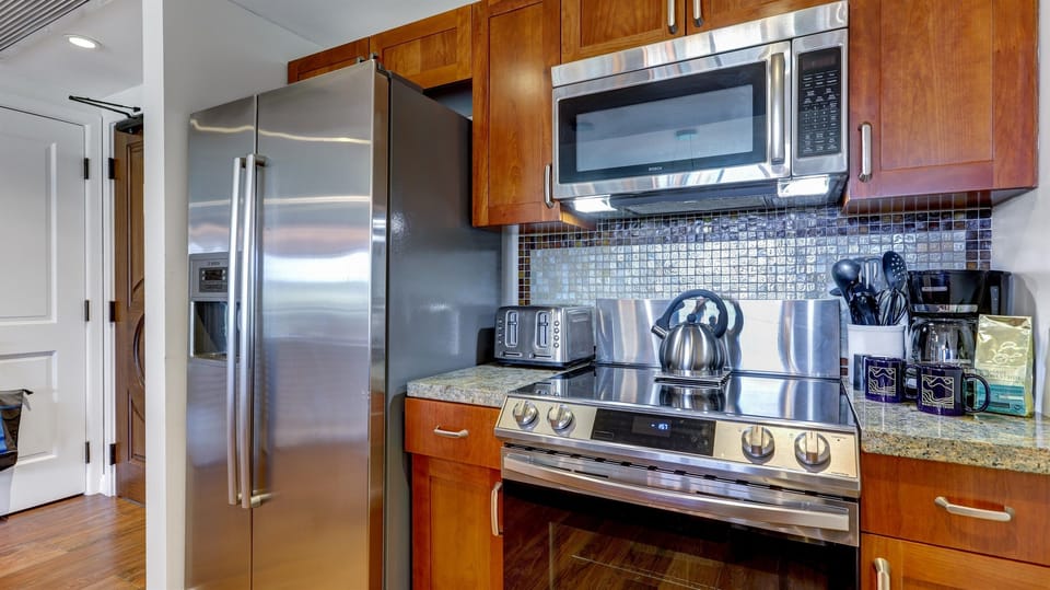 Upgraded Stainless Steel Appliances