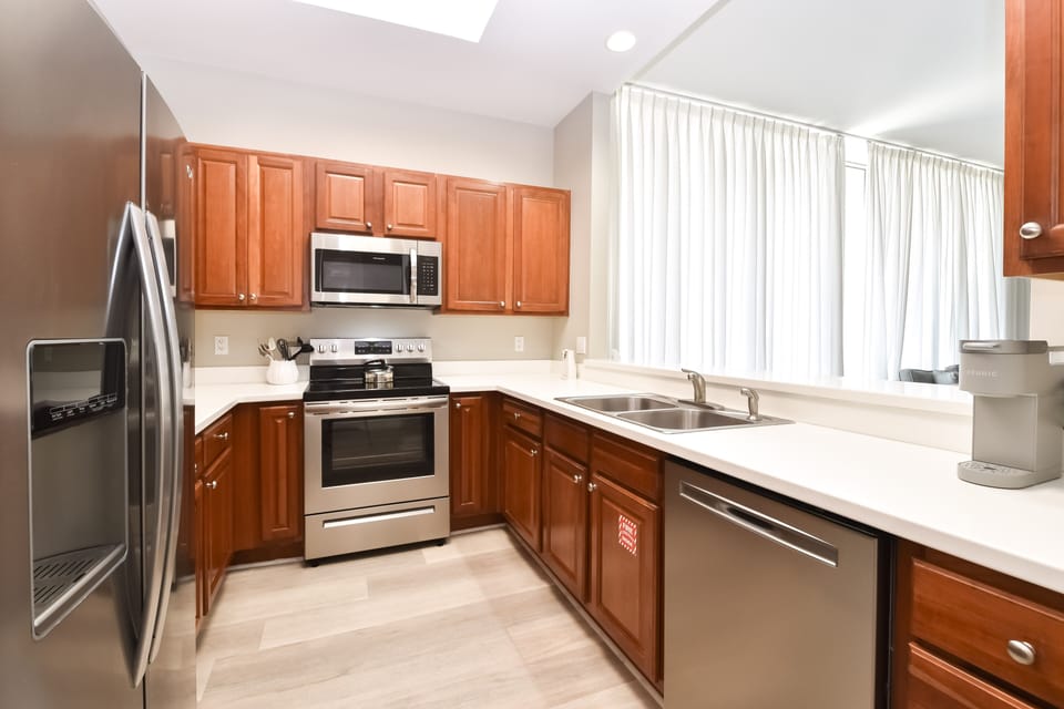 Silver Beach Towers West 202 - Kitchen