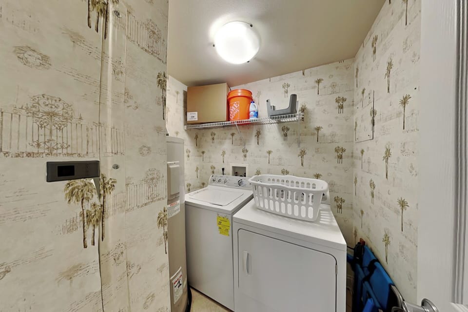 Laundry Room - Washer and Dryer