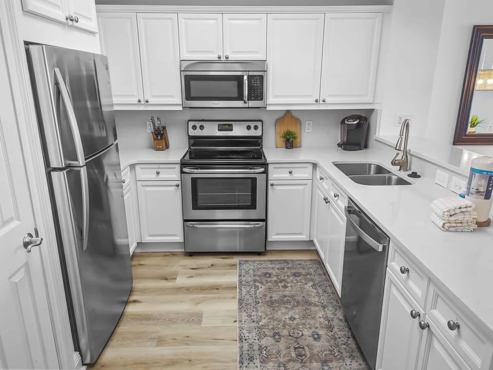 Summer Place #204 Kitchen