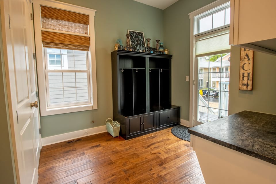 Main Level | Mud Room