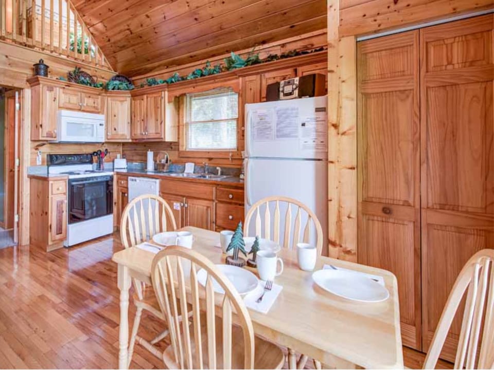 Dining | Kitchen
