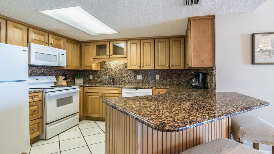 Phoenix VI 712 Kitchen