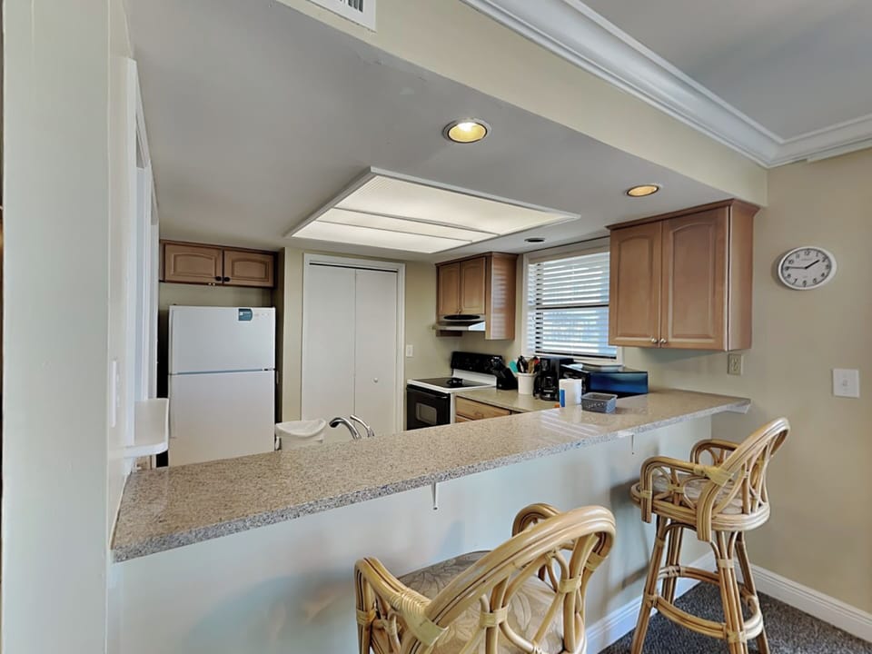 Fully Equipped Kitchen with Bar Seating for Two