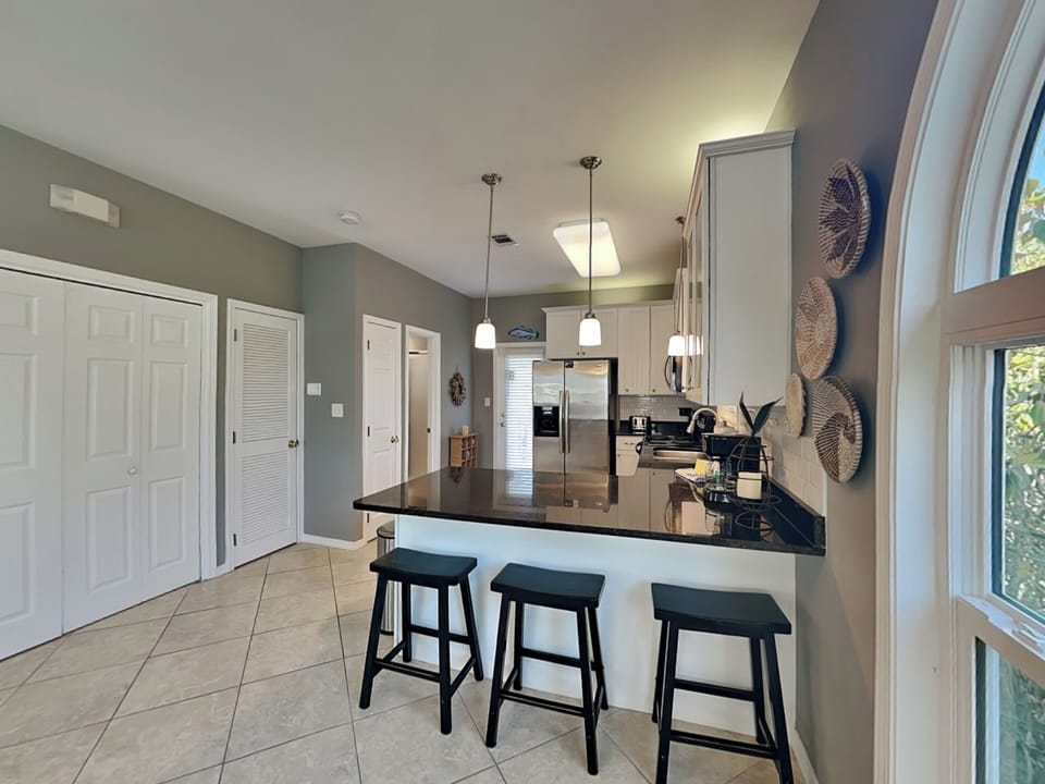 Breakfast Bar - Seating - Second Floor