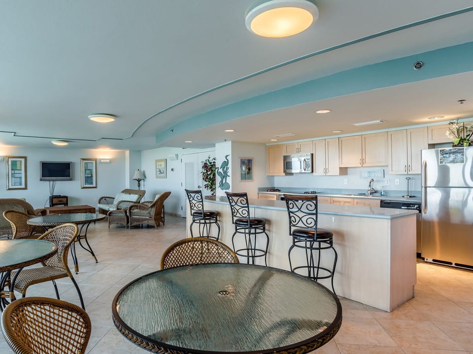 Clubhouse Kitchen