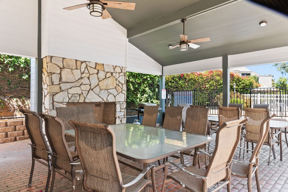 Seascape Chateau bluff-top rental