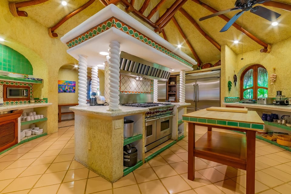 Fully equipped kitchen