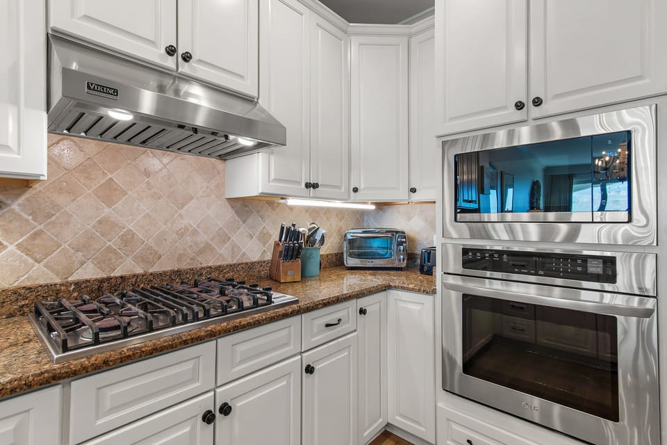 Kitchen - Gas stove