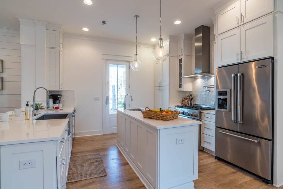 First Floor: Kitchen