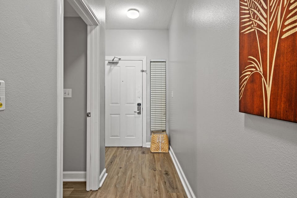 Entryway/Hallway