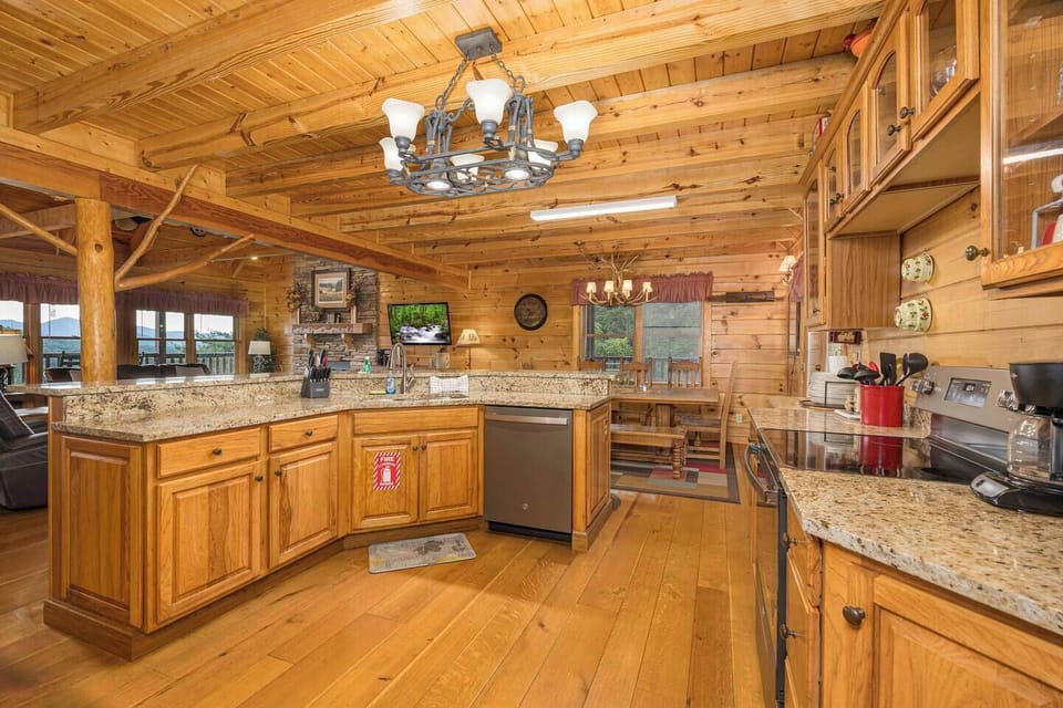 Fully Stocked Kitchen