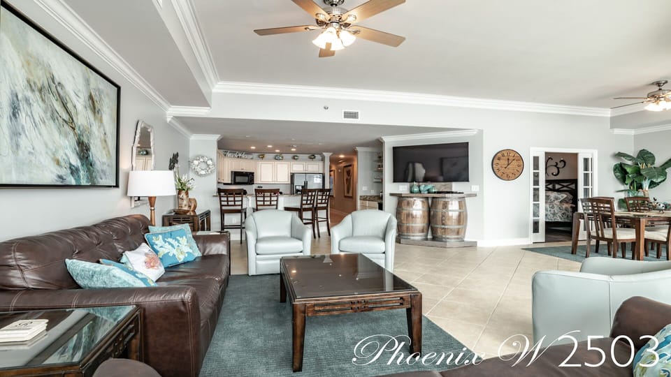Phoenix West 2503 Living room