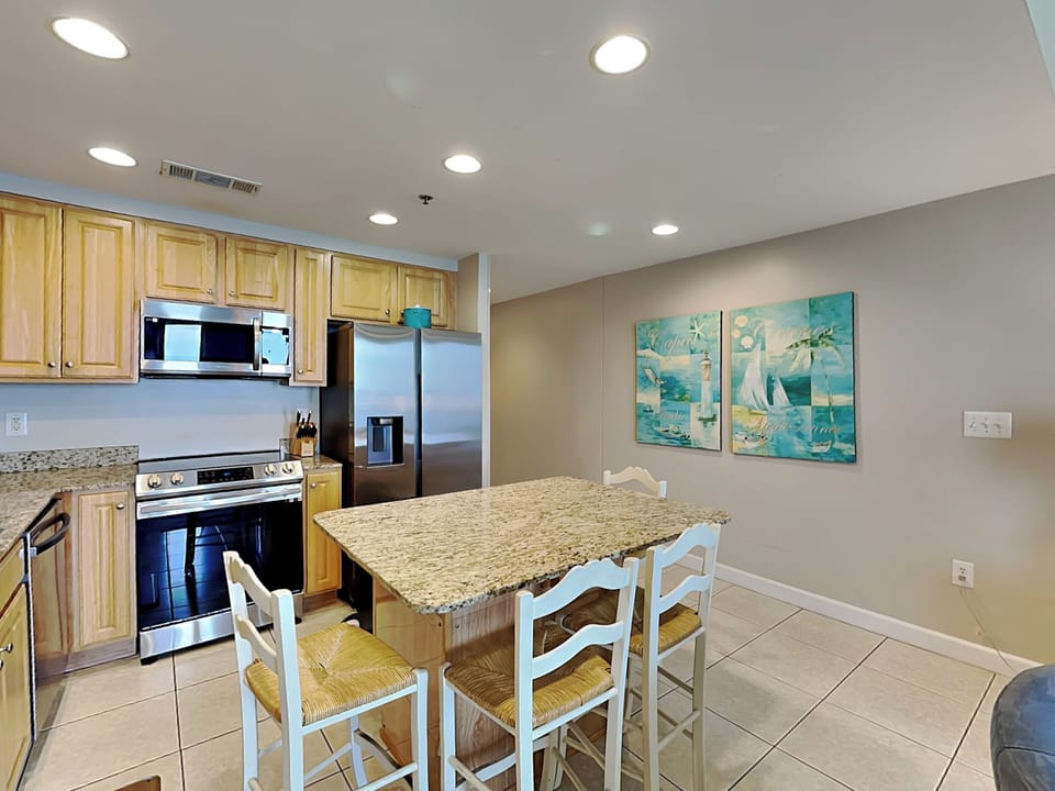 Kitchen Island with Seating
