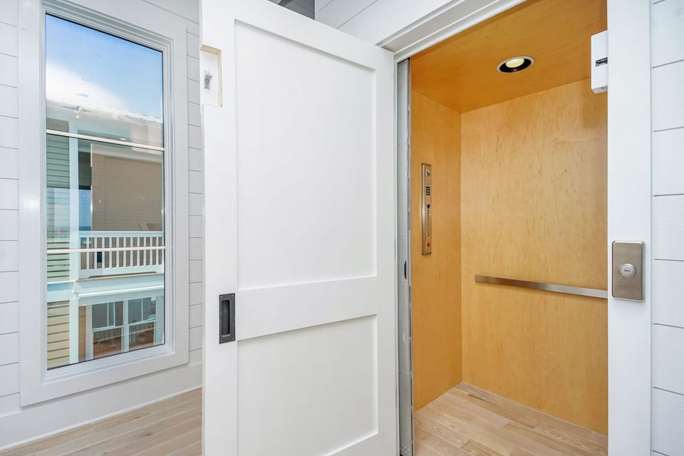 Grayton Dream - Grayton - Elevator