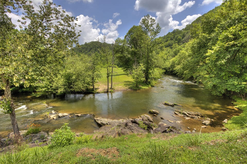Walk to the River - River is 400-500 yards from cabin
