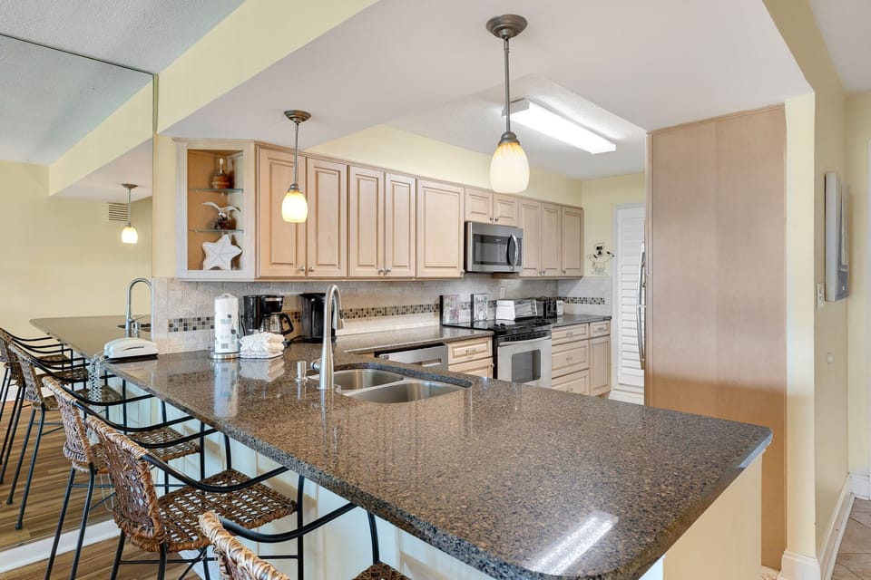 Full Kitchen