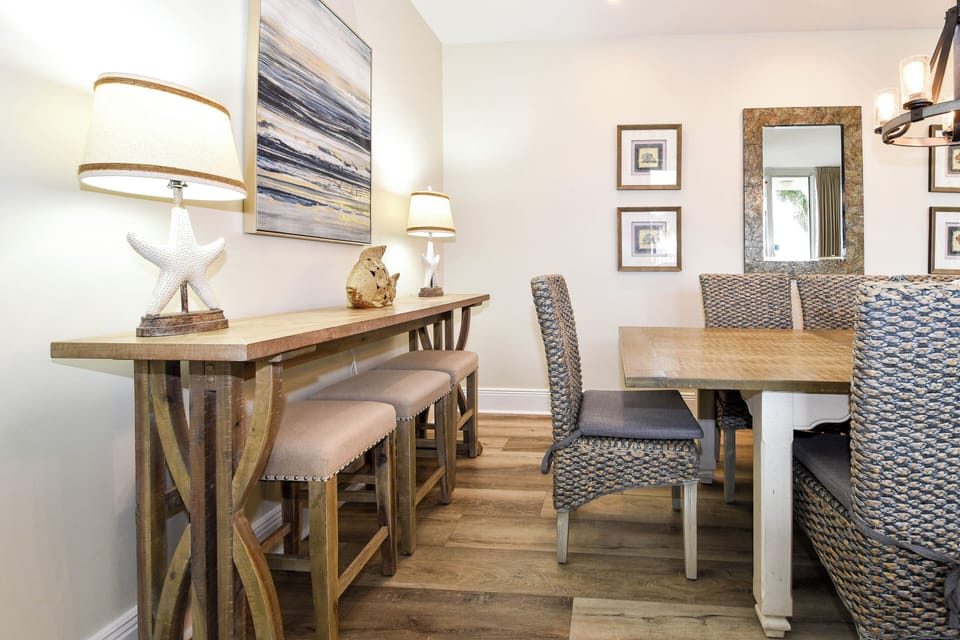 Silver Beach Towers East 202- Dining Area